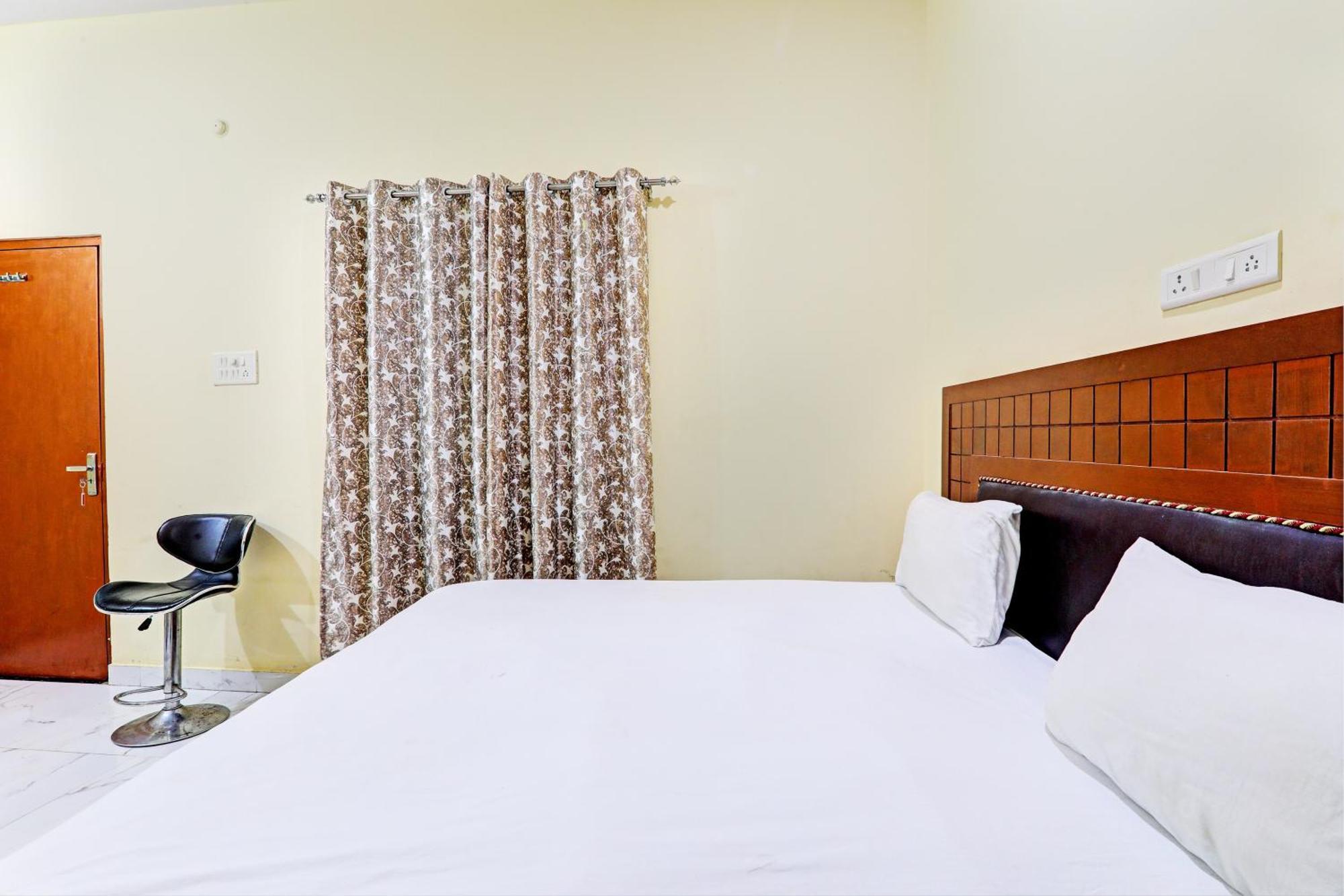 Hotel O Home Singhs Delight Варанаси Экстерьер фото